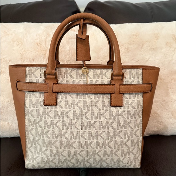 Michael Kors Tan and Cream Satchel - Picture 2 of 7